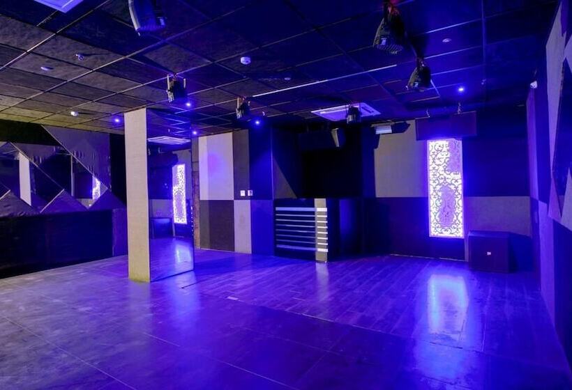 Golden Eagle By Wizowll Group Of Hotels