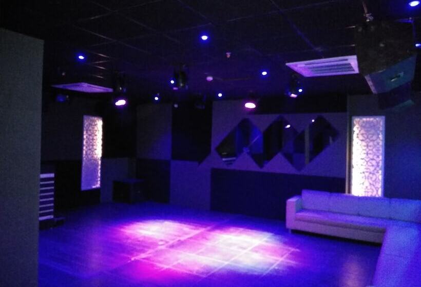 Golden Eagle By Wizowll Group Of Hotels