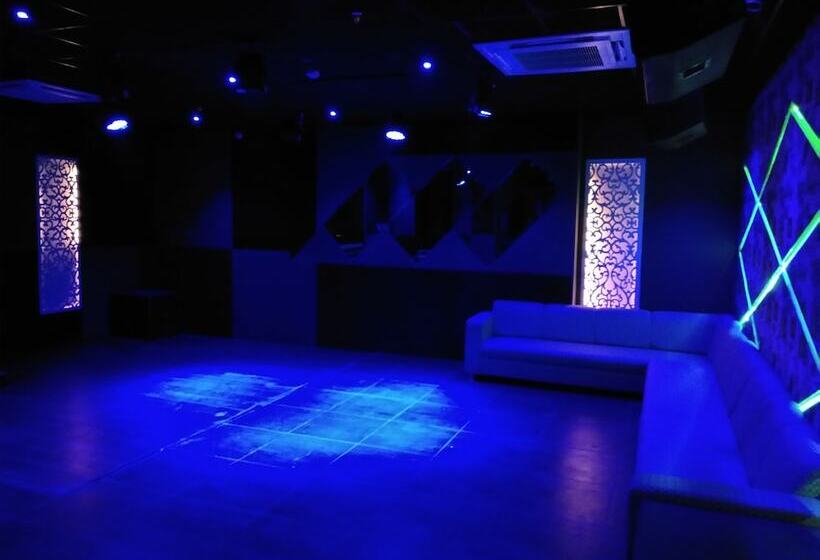 Golden Eagle By Wizowll Group Of Hotels