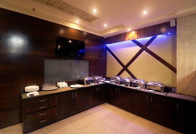 Golden Eagle By Wizowll Group Of Hotels