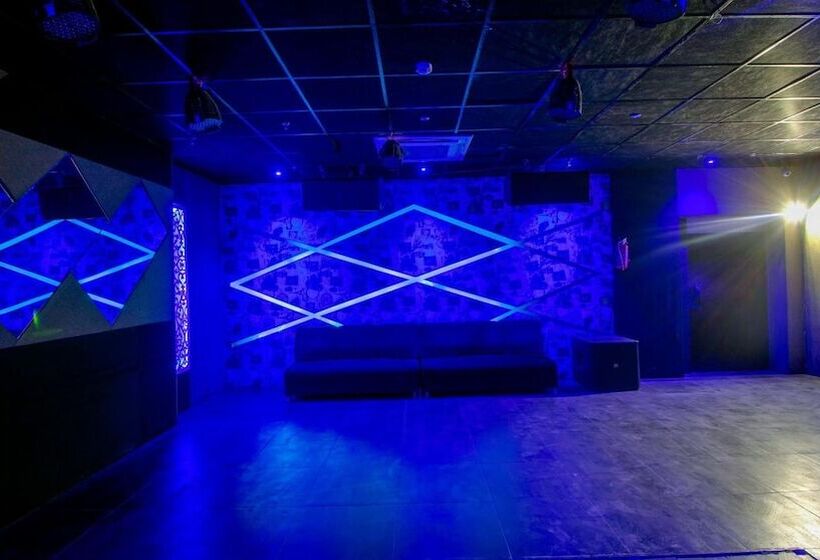 Golden Eagle By Wizowll Group Of Hotels