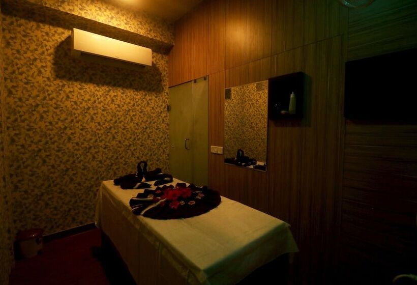 Golden Eagle By Wizowll Group Of Hotels