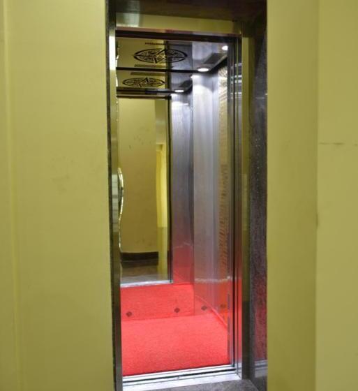 Отель Golden Nest