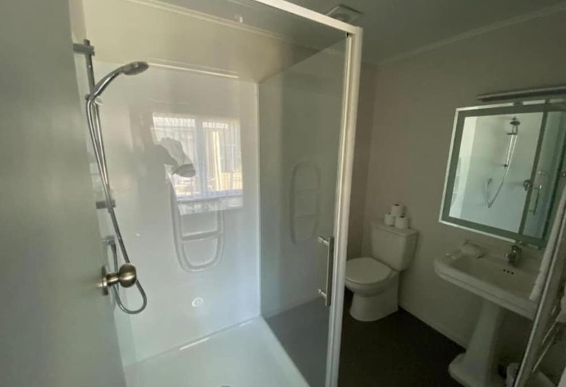 בית מלון כפרי Grove Park Motor Lodge