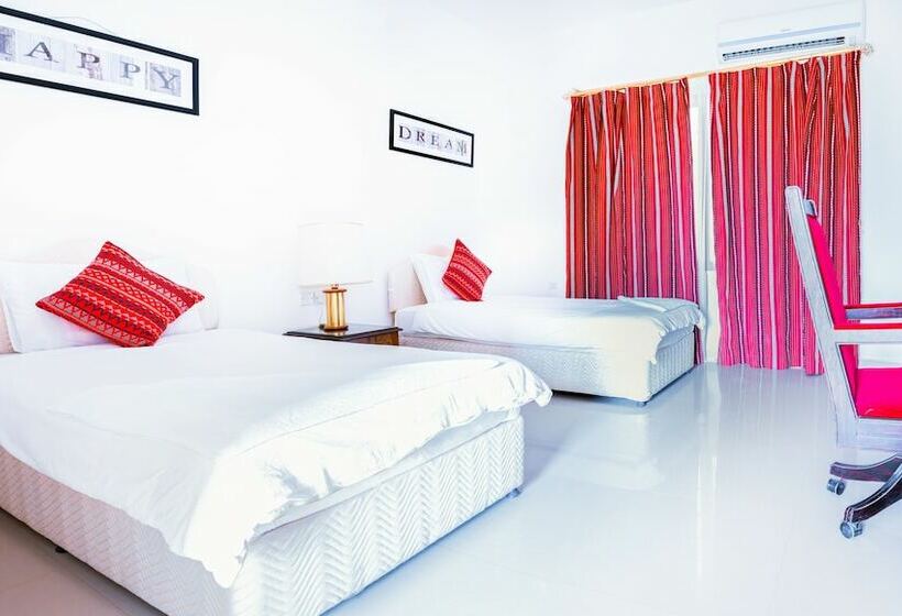 هتل Hoota Guest House