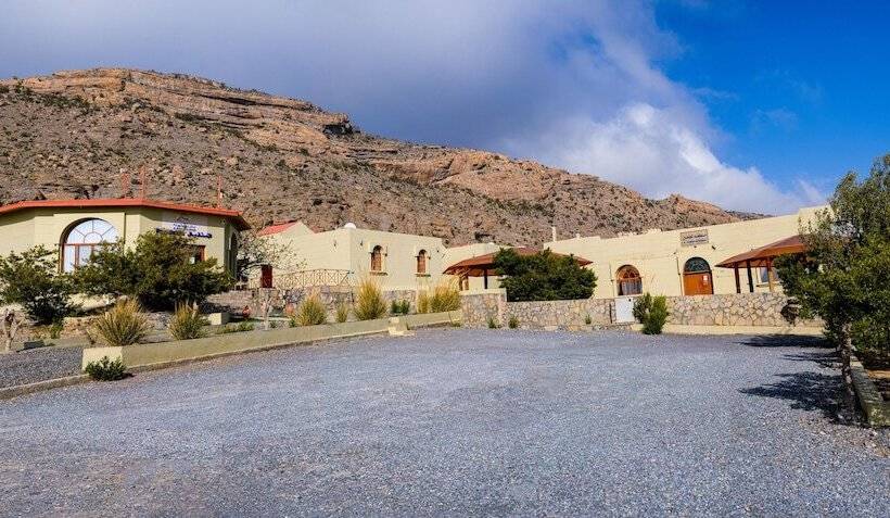 هتل Hoota Guest House