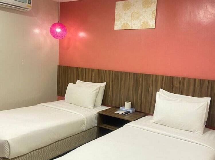 בית מלון כפרי Jelai Raub