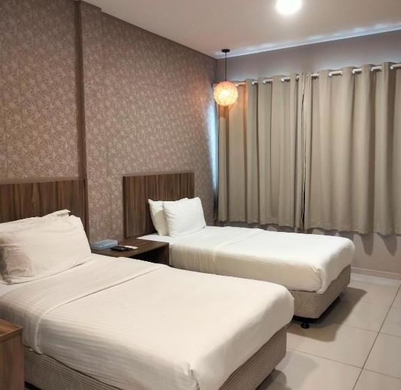 בית מלון כפרי Jelai Raub