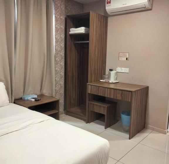 בית מלון כפרי Jelai Raub