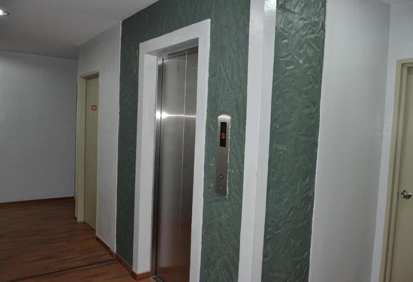 בית מלון כפרי Jelai Raub