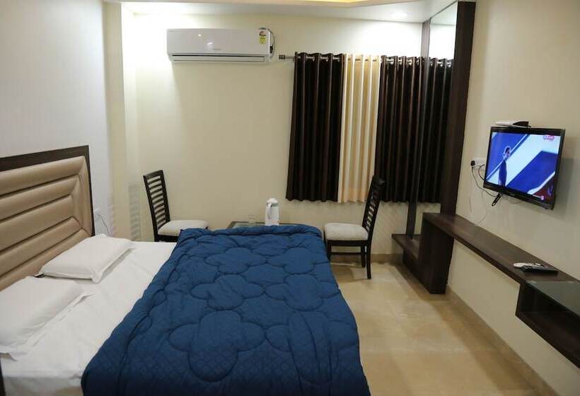 בית מלון כפרי Lokpriya Inn