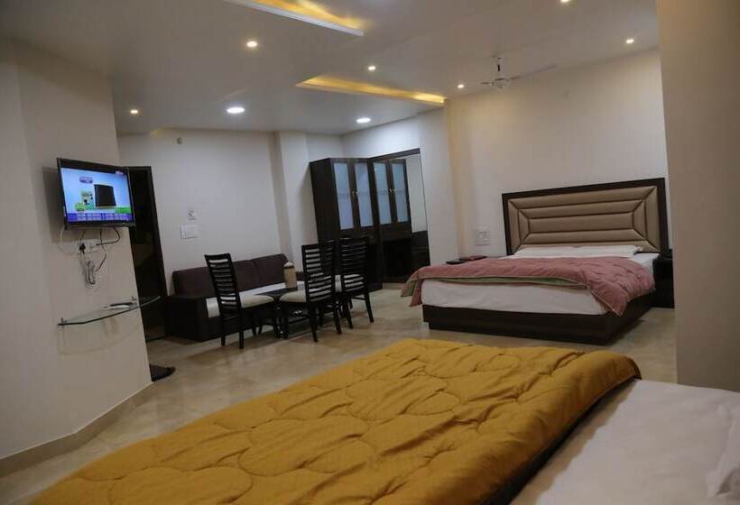 בית מלון כפרי Lokpriya Inn