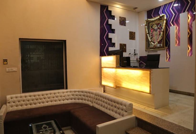 בית מלון כפרי Lokpriya Inn