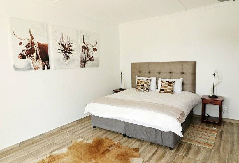 فندق Msitu Kwetu Lodge & Safaris