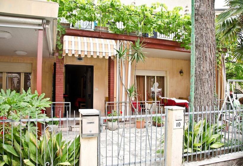 Отель Pensione Berlati