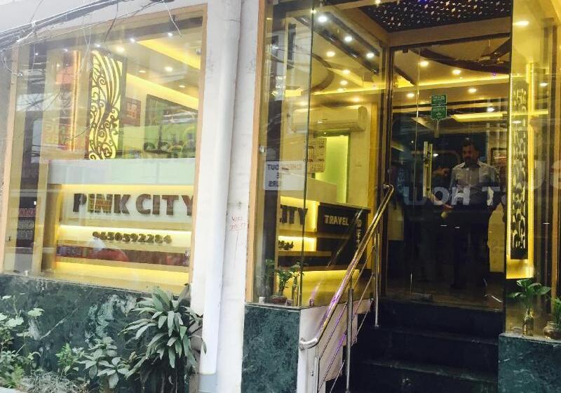 호텔 Pink City By Comfort Rooms