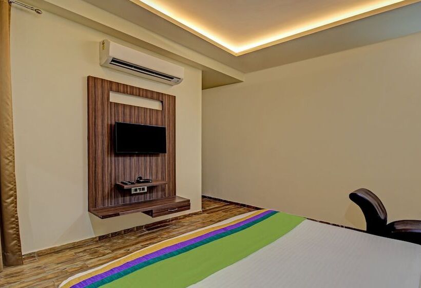 Отель Treebo Trend Sam Inn