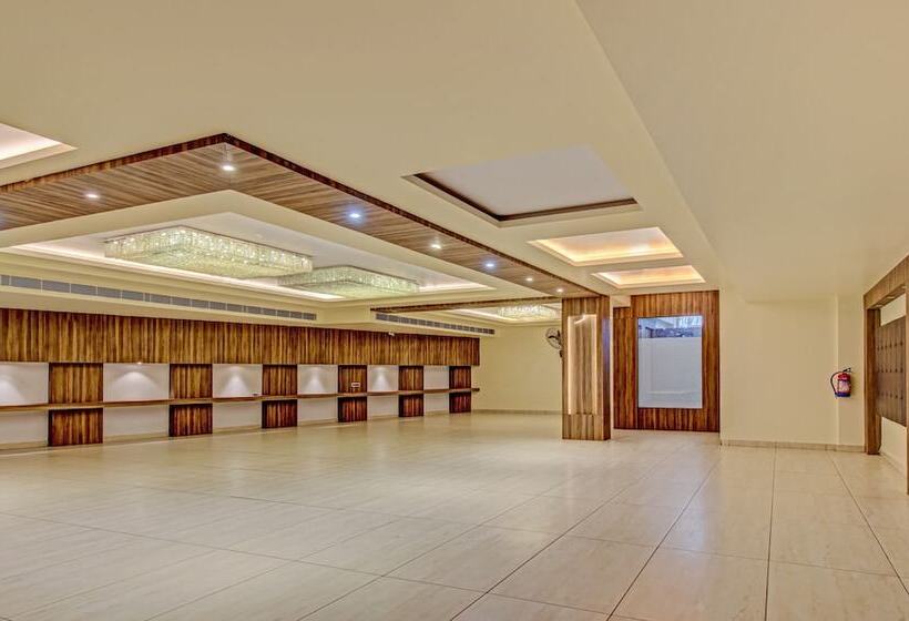 Отель Treebo Trend Sam Inn