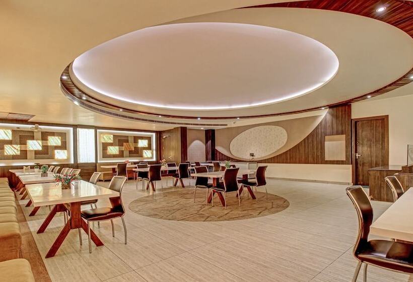 Отель Treebo Trend Sam Inn