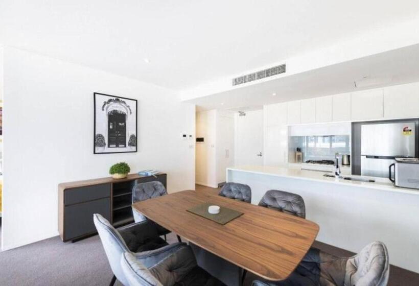 Lakefront 116 Kingston Act