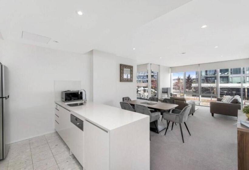 Lakefront 116 Kingston Act