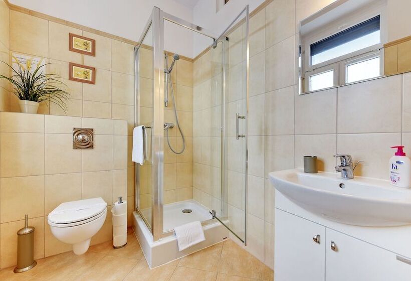 Lion Apartments   Sopockie Klimaty