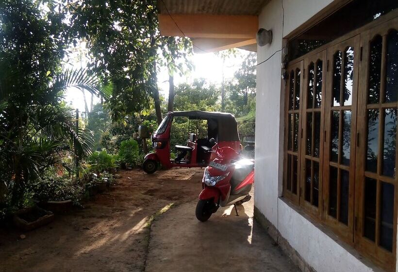 ペンション Adisham Village Home