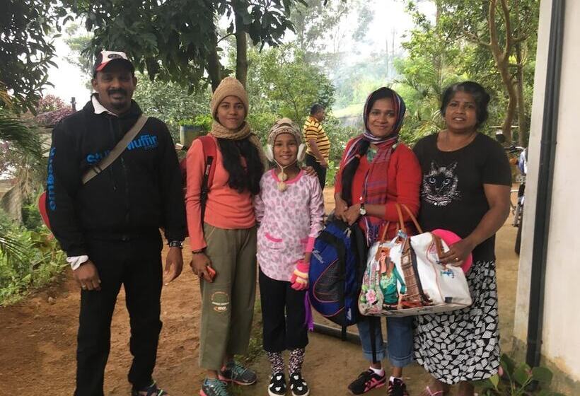 ペンション Adisham Village Home