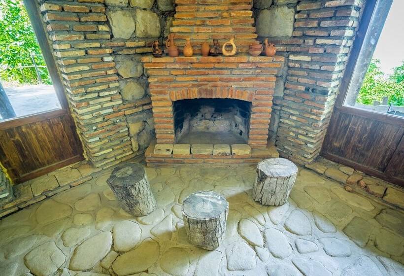 پانسیون Kanudosi Guest House