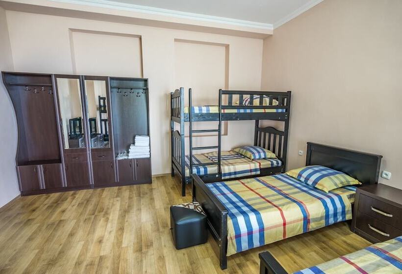 پانسیون Kanudosi Guest House