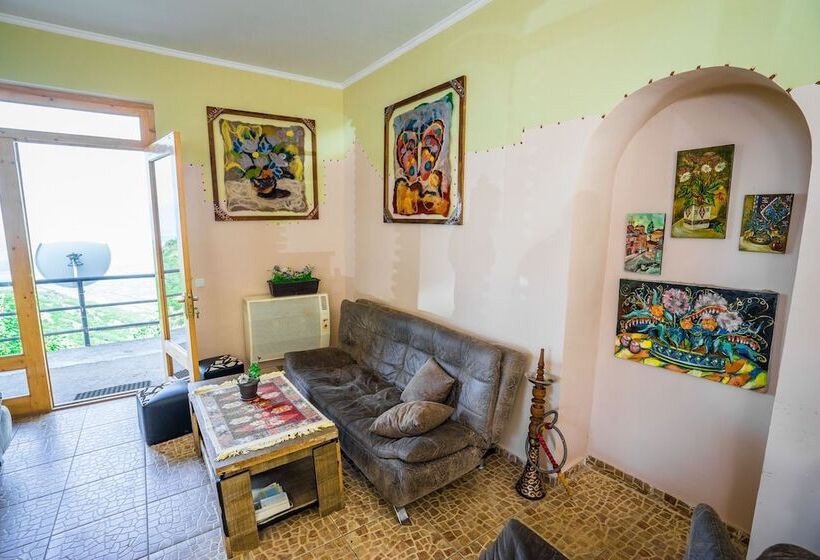 پانسیون Kanudosi Guest House