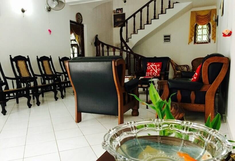 פנסיון New White House