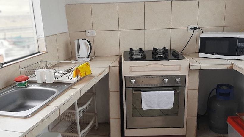 بنسيون Posada Akutiki