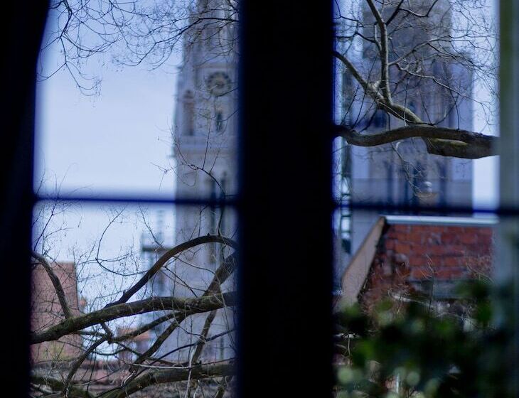 פנסיון Rooms Zagreb 17