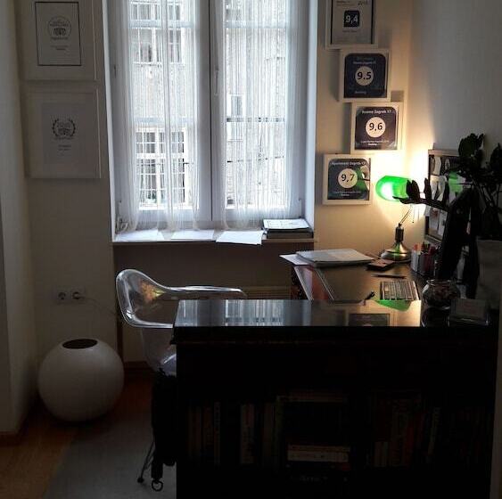 פנסיון Rooms Zagreb 17