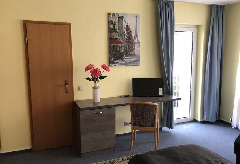 פנסיון Simona Hotel Frankfurt Airport