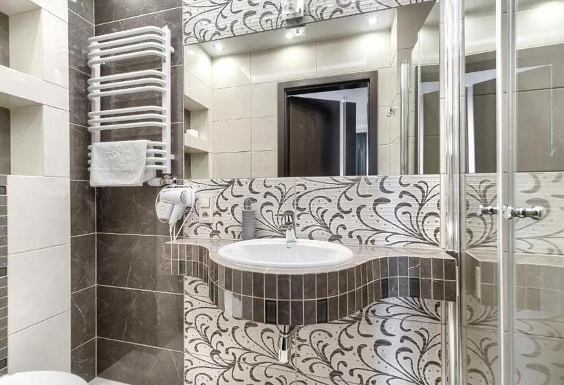 膳宿费 Villa Atlantis