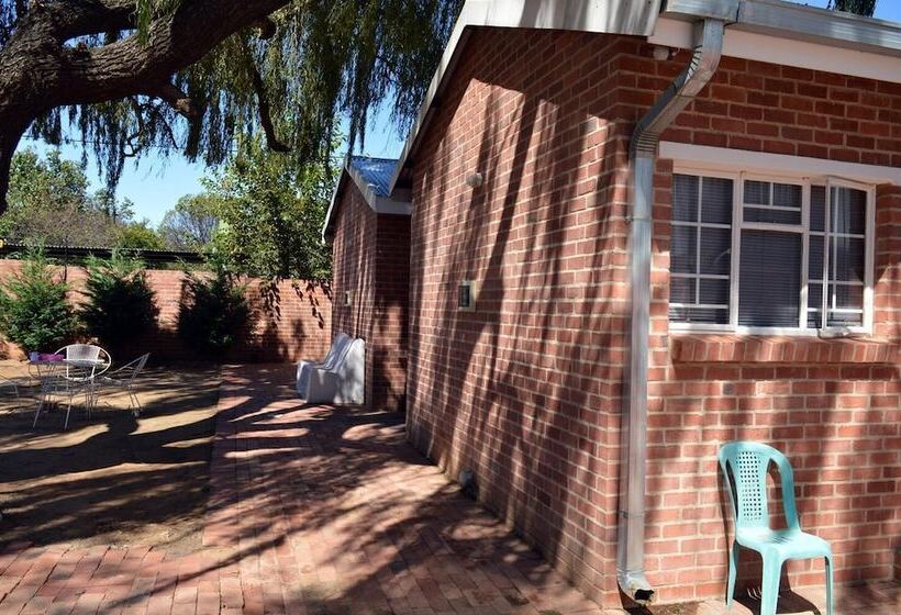 膳宿费 Village Lodge Harrismith