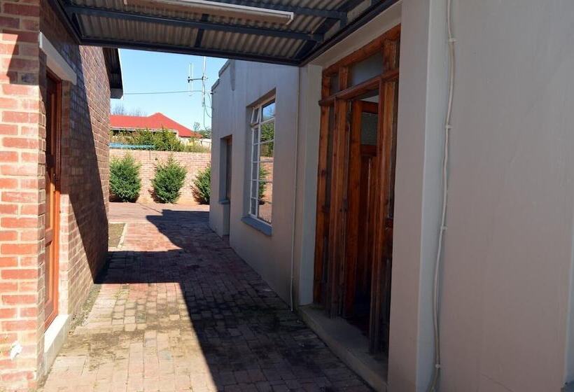 膳宿费 Village Lodge Harrismith