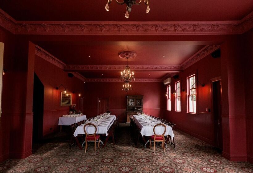 The Royal Hotel Featherston   Boutique