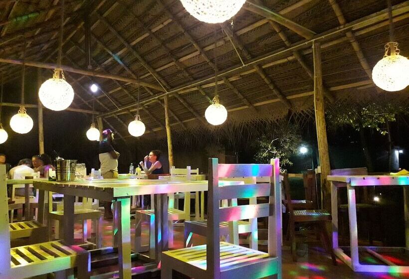 Yala Waves Beach Resort