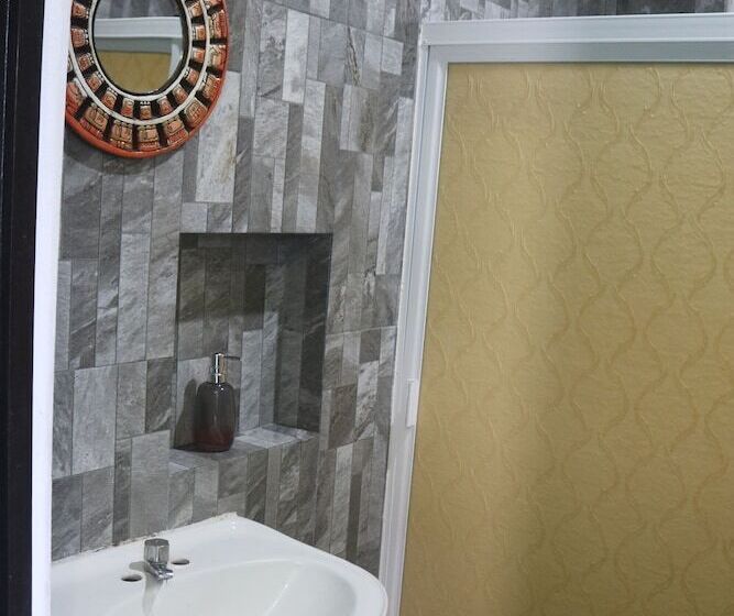 Общежитие Hostal Tunich Naj &