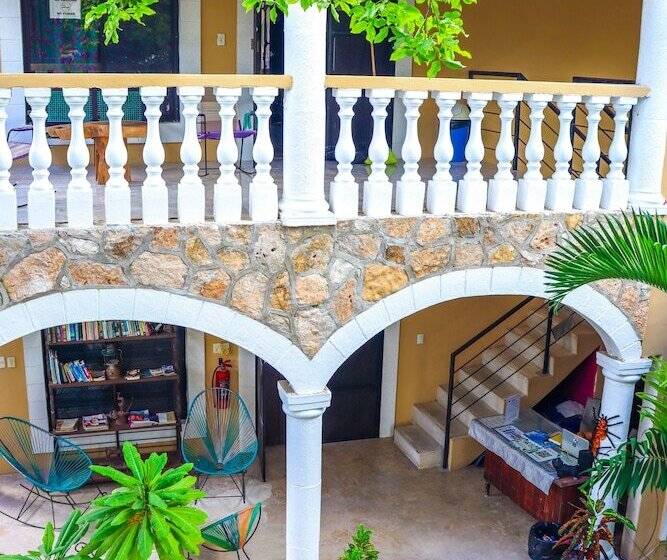 Общежитие Hostal Tunich Naj &