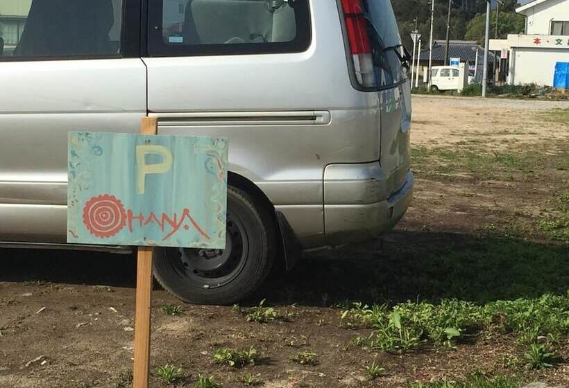 הוסטל Guest House & Cafe Ohana