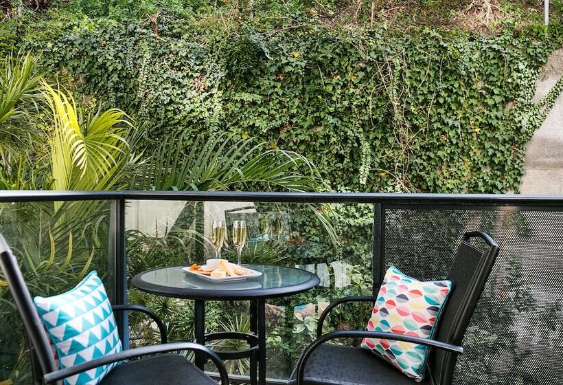 Apartments On Mounts Bay