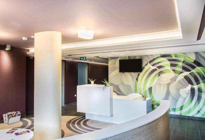 Aura Hotel   Adults Only