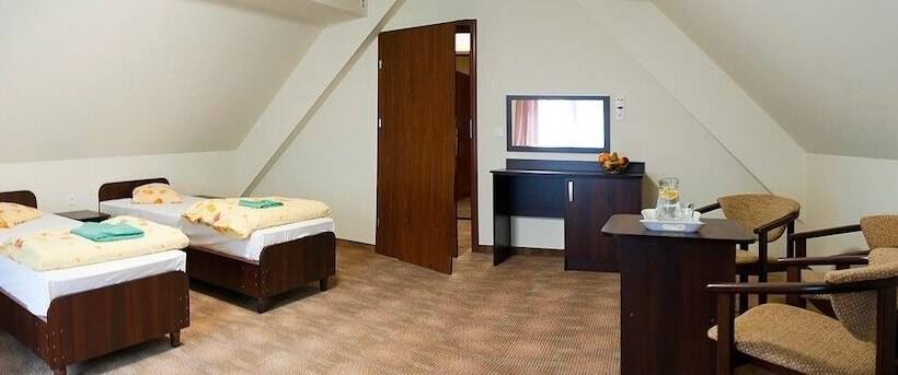 تختخواب و صبحانه Victoria Karpacz