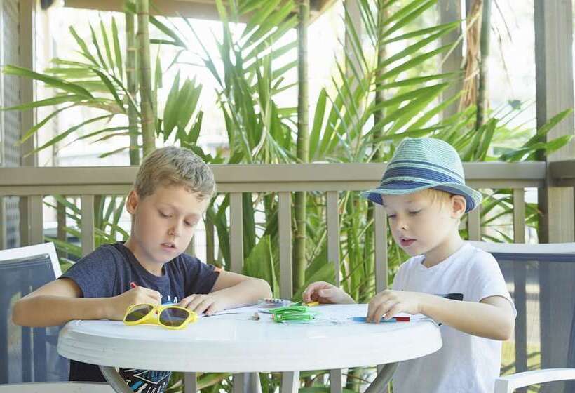 Big4 Tasman Holiday Parks  Rowes Bay