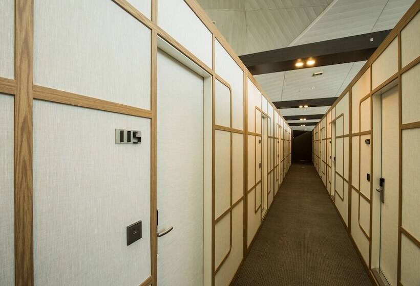 Capsule Hotel Darakhyu T1