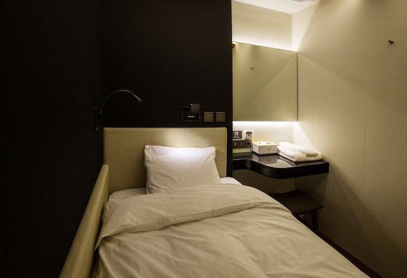 Capsule Hotel Darakhyu T1